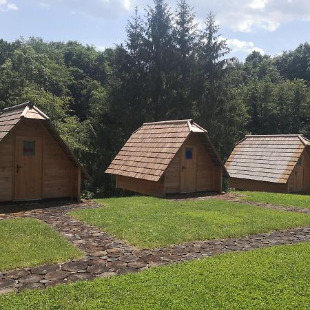 מלון Makole Glamping Naselje Zeleni Turizem מראה חיצוני תמונה