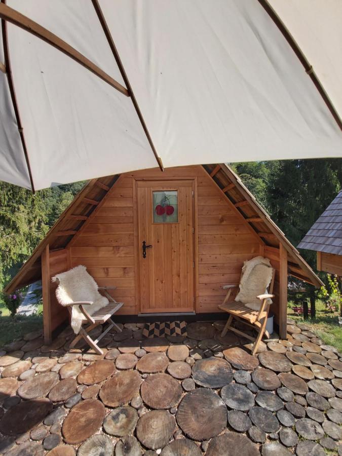 מלון Makole Glamping Naselje Zeleni Turizem מראה חיצוני תמונה